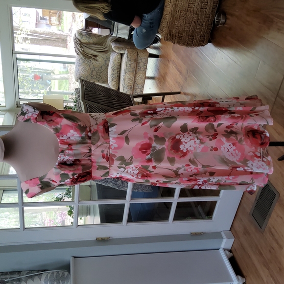 connected apparel Dresses & Skirts - Connected Apparel Floral Print Dress